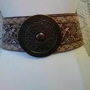 Toepfer Renaissance -style belt w round engraved brass buckle